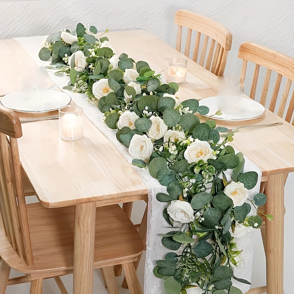 Desk Setup Background - Ghirlande di eucalipto e rose da