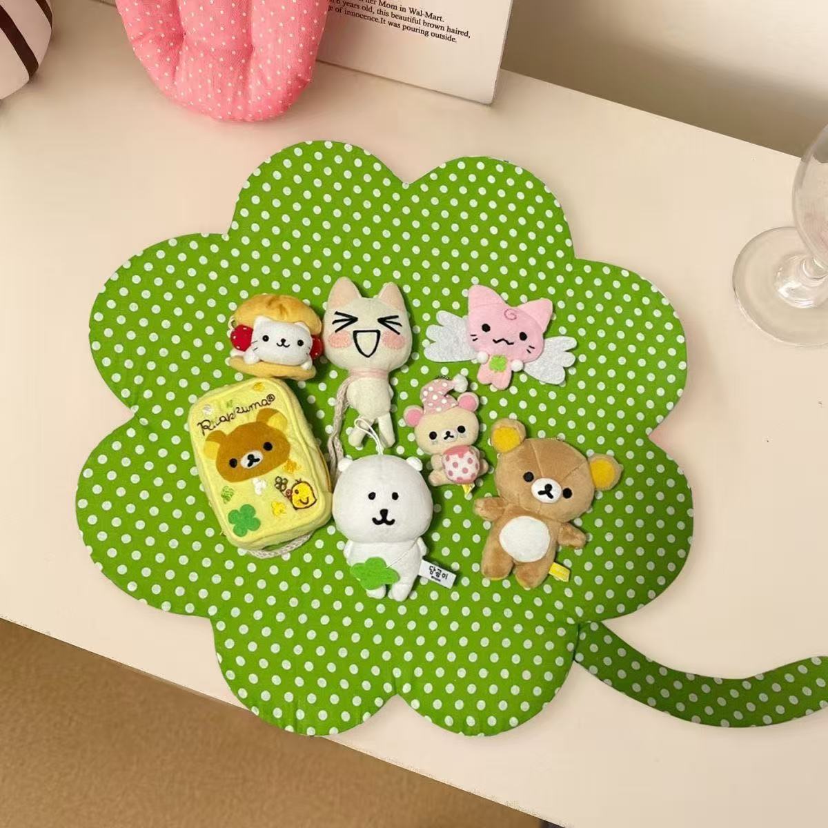 Desk Setup Background - Tovaglietta Giapponese Antica a Pois con
